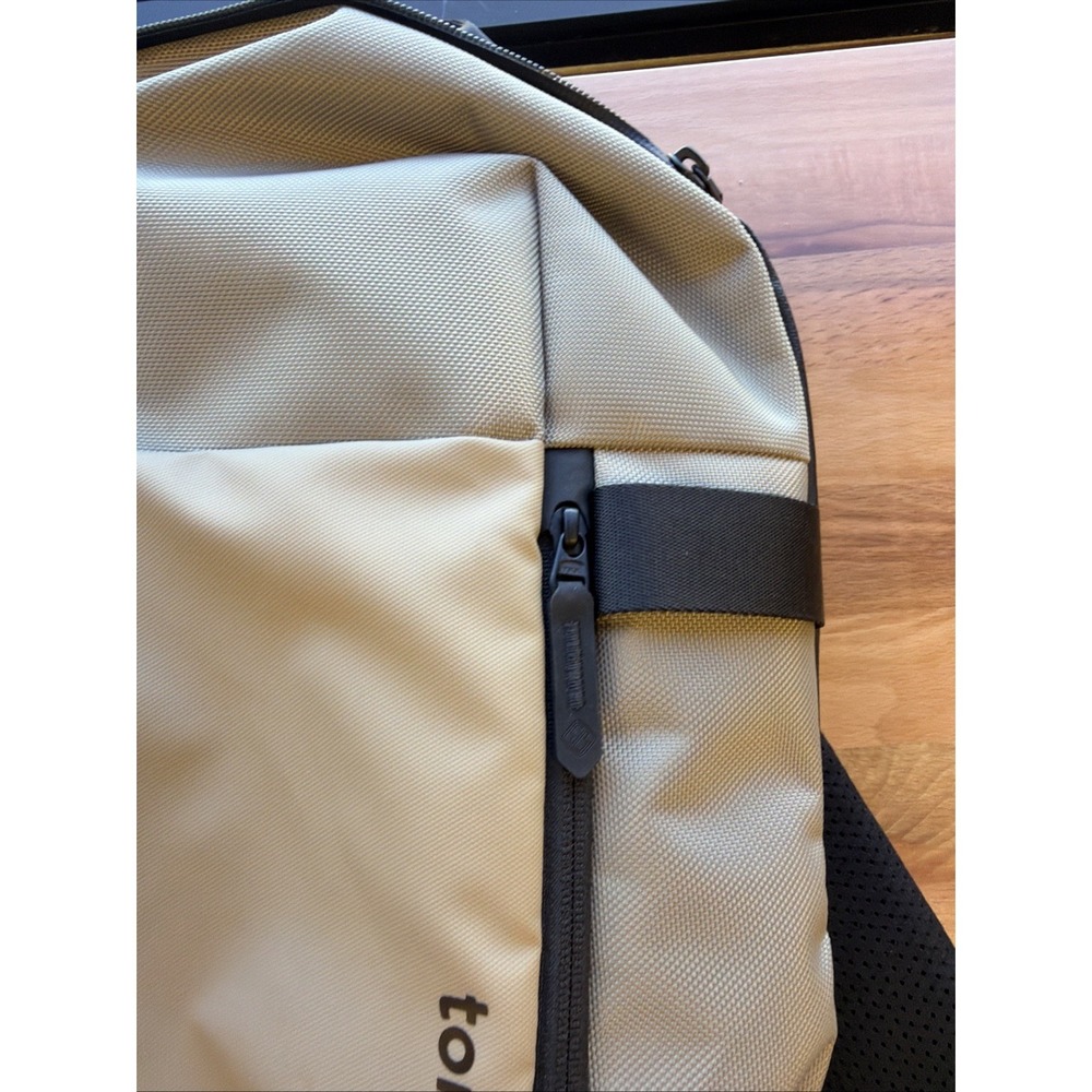 tomtoc 7L Sling Backpack Crossbody Bag for Men Women, EDC Daypack Chest Shoul... - Picture 4 of 10